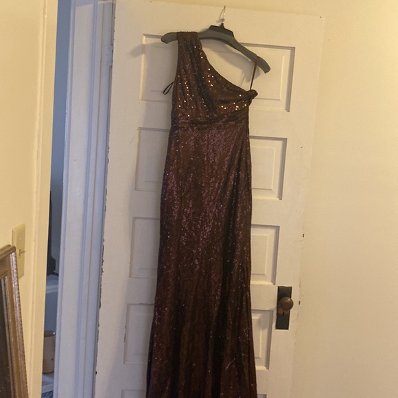 Brown Sequined Bridesmaid/Prom Dress - Women’s Size 4 Needs Tailored!! - Picture 5 of 6